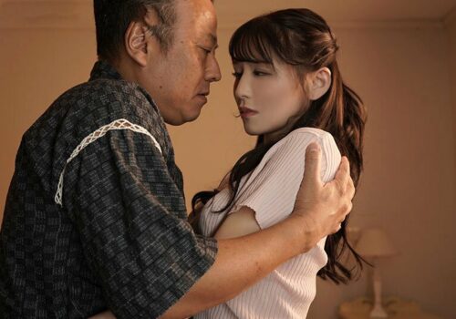 Bố chồng loạn luân cùng con dâu khi chồng đi vắng Bố chồng loạn luân cùng con dâu khi chồng đi vắng