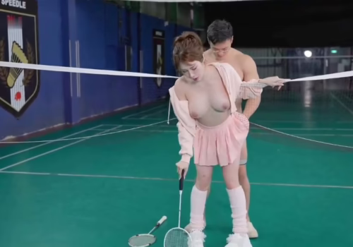 Địt chị gái vú to dâm đãng khi chơi cầu lông bị thua Địt chị gái vú to dâm đãng khi chơi cầu lông bị thua