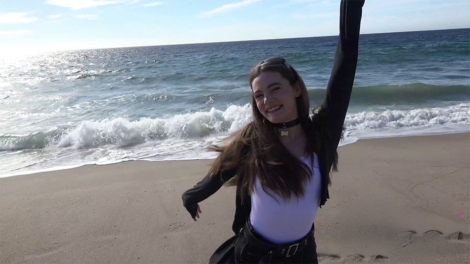 Đưa em người yêu ra biển đổi gió Juniper Ren Đưa em người yêu ra biển đổi gió Juniper Ren