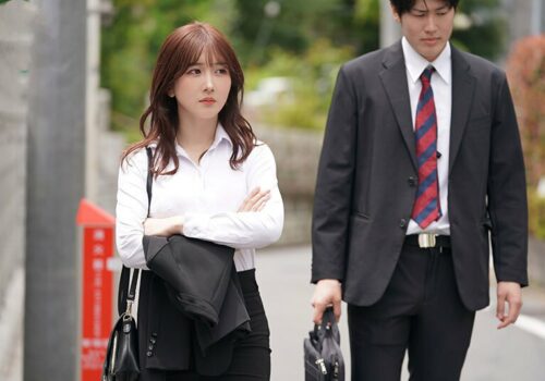 Nàng sếp khó tính của tôi thật ra là… Nàng sếp khó tính của tôi thật ra là…