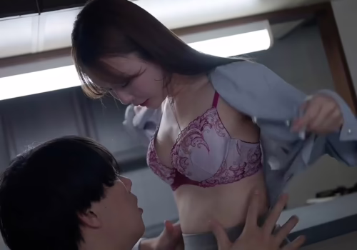 Nữ nhân viên bất động sản xinh đẹp gạ tình anh chủ nhà may mắn để được hợp đồng Nữ nhân viên bất động sản xinh đẹp gạ tình anh chủ nhà may mắn để được hợp đồng